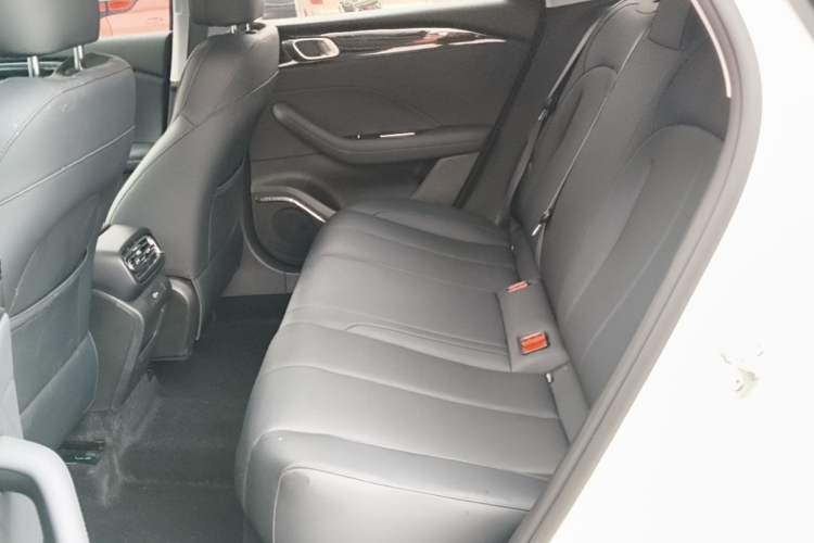 Used Geely Auto Emgrand 2026 Model 5th Generation 1.5L CVT Prestige Edition Left Rear Seat