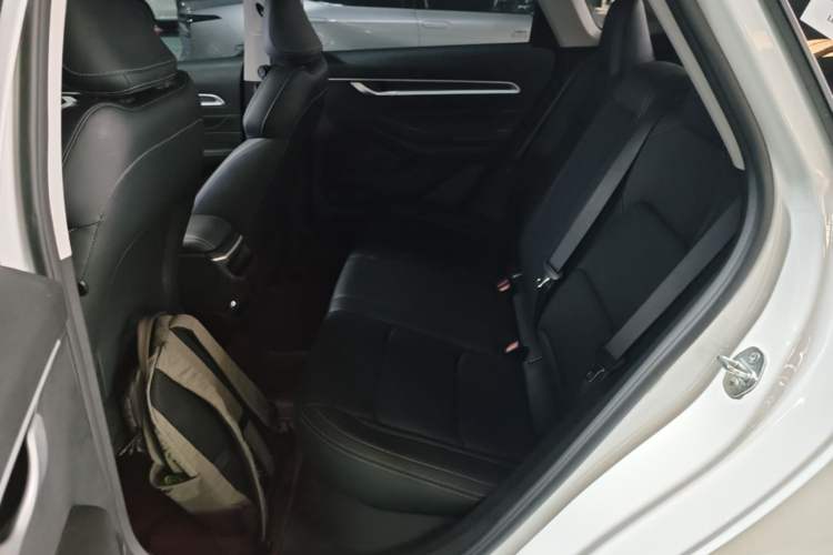 Used Geely Auto Emgrand 2026 Model 4th Generation 4 Millionth Anniversary Edition 1.5L Manual Overdrive Edition Left Rear Seat