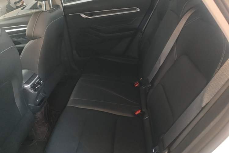 Used Geely Auto Emgrand 2026 Model 4th Generation 4 Millionth Anniversary Edition 1.5L CVT Overdrive Edition Left Rear Seat