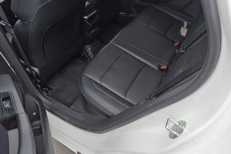 Used Geely Auto Emgrand 2026 Model 4th Generation 4 Millionth Anniversary Edition 1.5L Manual Overdrive Edition Left Rear Seat