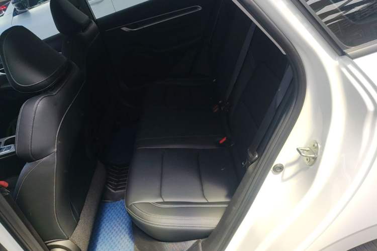 Used Geely Auto Emgrand 2026 Model 4th Generation 4 Millionth Anniversary Model 1.5L CVT Starry Edition Left Rear Seat