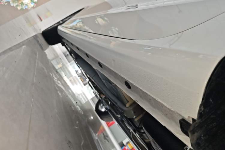Used Geely Auto Emgrand 2026 Model 4th Generation 4 Millionth Anniversary Edition 1.5L CVT Feiyue Edition Left Side Sill