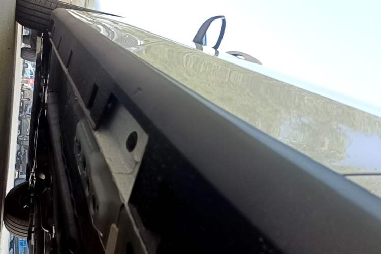 Used Geely Auto Emgrand 2026 Model 5th Generation 1.5L CVT Luxury Edition Left Side Sill