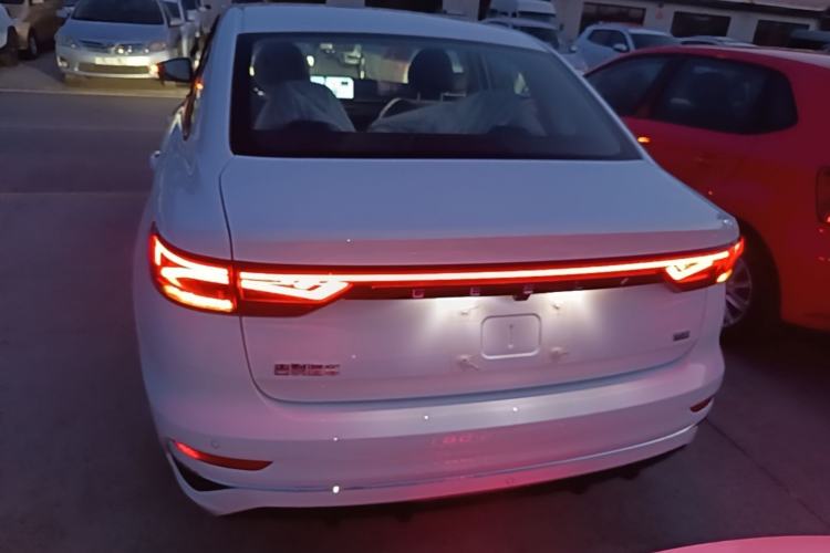 Used Geely Auto Emgrand 2026 Model 4th Generation 4 Millionth Anniversary Edition 1.5L CVT Overdrive Edition Rear