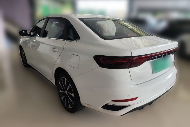 Used Geely Auto Emgrand 2026 Model 4th Generation 4 Millionth Anniversary Edition 1.5L CVT Feiyue Edition Rear Left 45 Deg