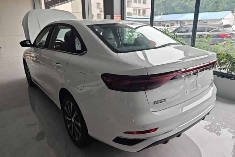 Used Geely Auto Emgrand 2026 Model 4th Generation 4 Millionth Anniversary Edition 1.5L CVT Feiyue Edition Rear Left 45 Deg