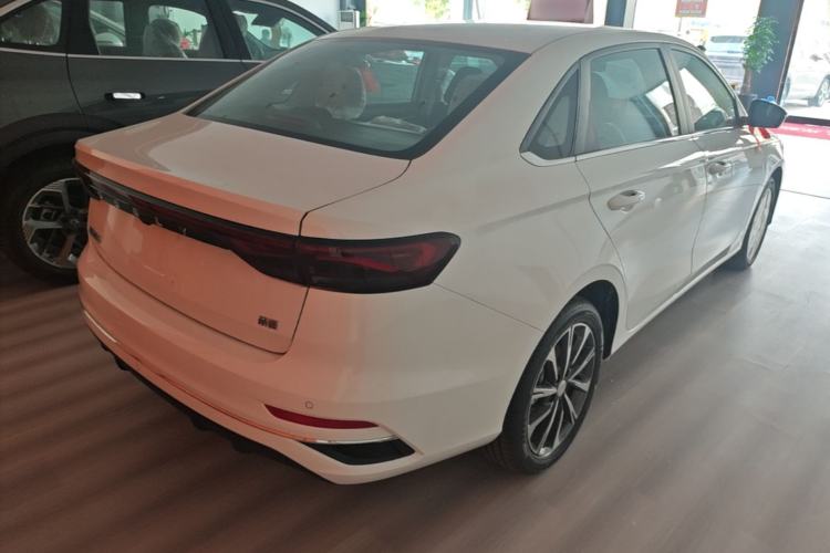 Used Geely Auto Emgrand 2026 Model 4th Generation 4 Millionth Anniversary Edition 1.5L CVT Feiyue Edition Rear Right 45 Deg