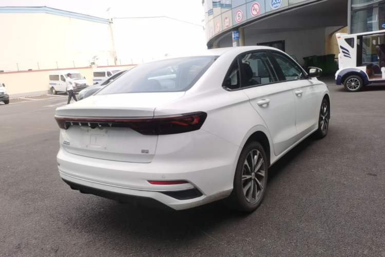 Used Geely Auto Emgrand 2026 Model 4th Generation 4 Millionth Anniversary Edition 1.5L CVT Feiyue Edition Rear Right 45 Deg