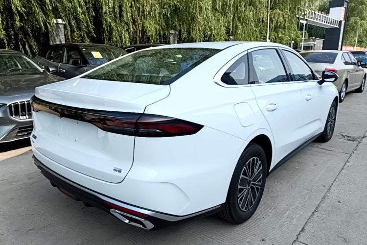 Used Geely Auto Emgrand 2026 Model 5th Generation 1.5L CVT Luxury Edition Rear Right 45 Deg