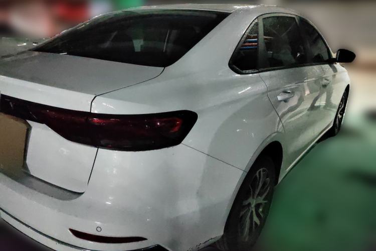 Used Geely Auto Emgrand 2026 Model 4th Generation 4 Millionth Anniversary Edition 1.5L Manual Overdrive Edition Rear Right 45 Deg