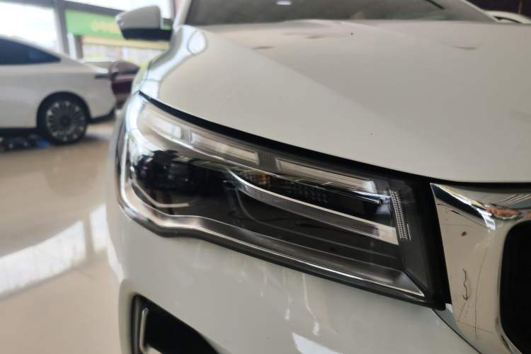 Used Geely Auto Emgrand 2026 Model 4th Generation 4 Millionth Anniversary Edition 1.5L CVT Feiyue Edition Right Front Headlight