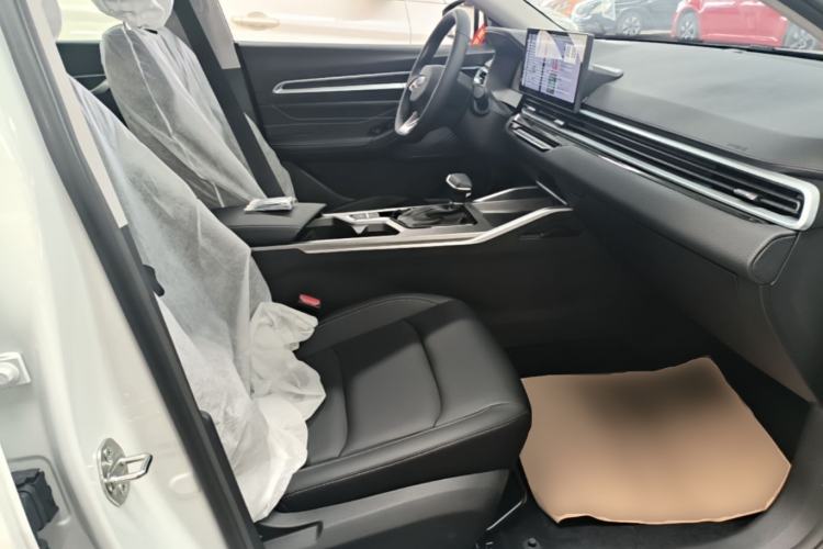 Used Geely Auto Emgrand 2026 Model 4th Generation 4 Millionth Anniversary Edition 1.5L CVT Overdrive Edition Right Front Seat