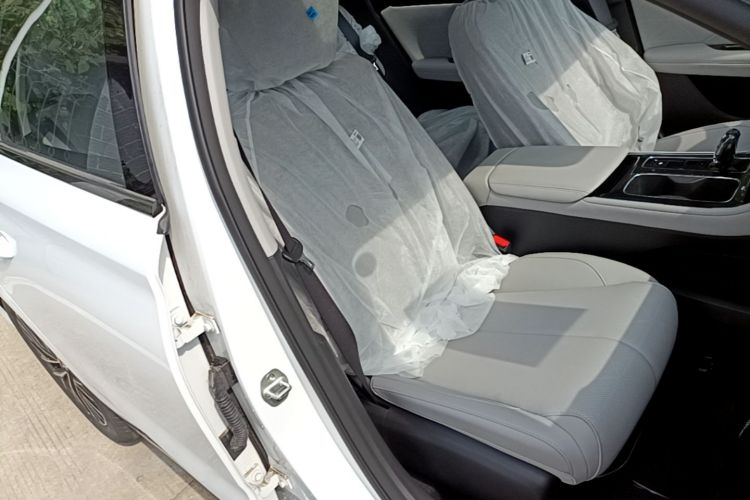 Used Geely Auto Emgrand 2026 Model 5th Generation 1.5T DCT Prestige Edition Right Front Seat