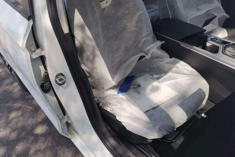 Used Geely Auto Emgrand 2026 Model 4th Generation 4 Millionth Anniversary Edition 1.5L CVT Overdrive Edition Right Front Seat