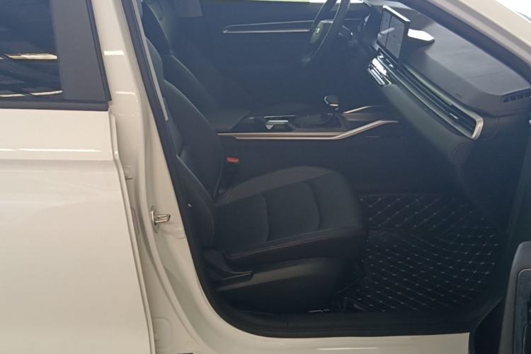 Used Geely Auto Emgrand 2026 Model 4th Generation 4 Millionth Anniversary Edition 1.5L CVT Overdrive Edition Right Front Seat