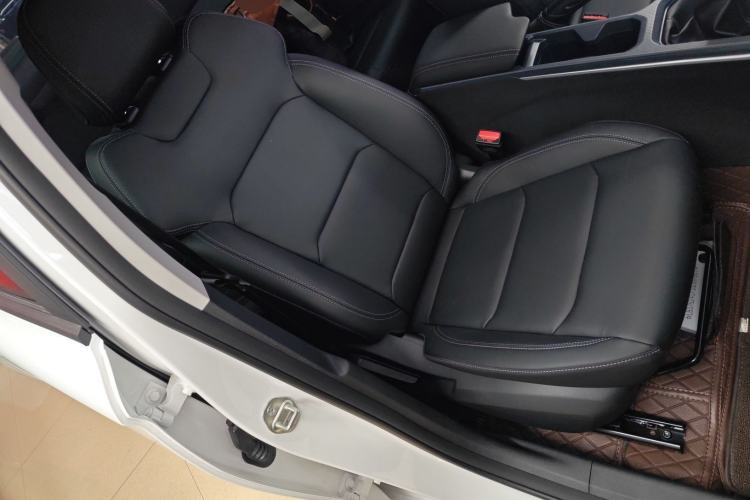 Used Geely Auto Emgrand 2026 Model 4th Generation 4 Millionth Anniversary Edition 1.5L Manual Overdrive Edition Right Front Seat