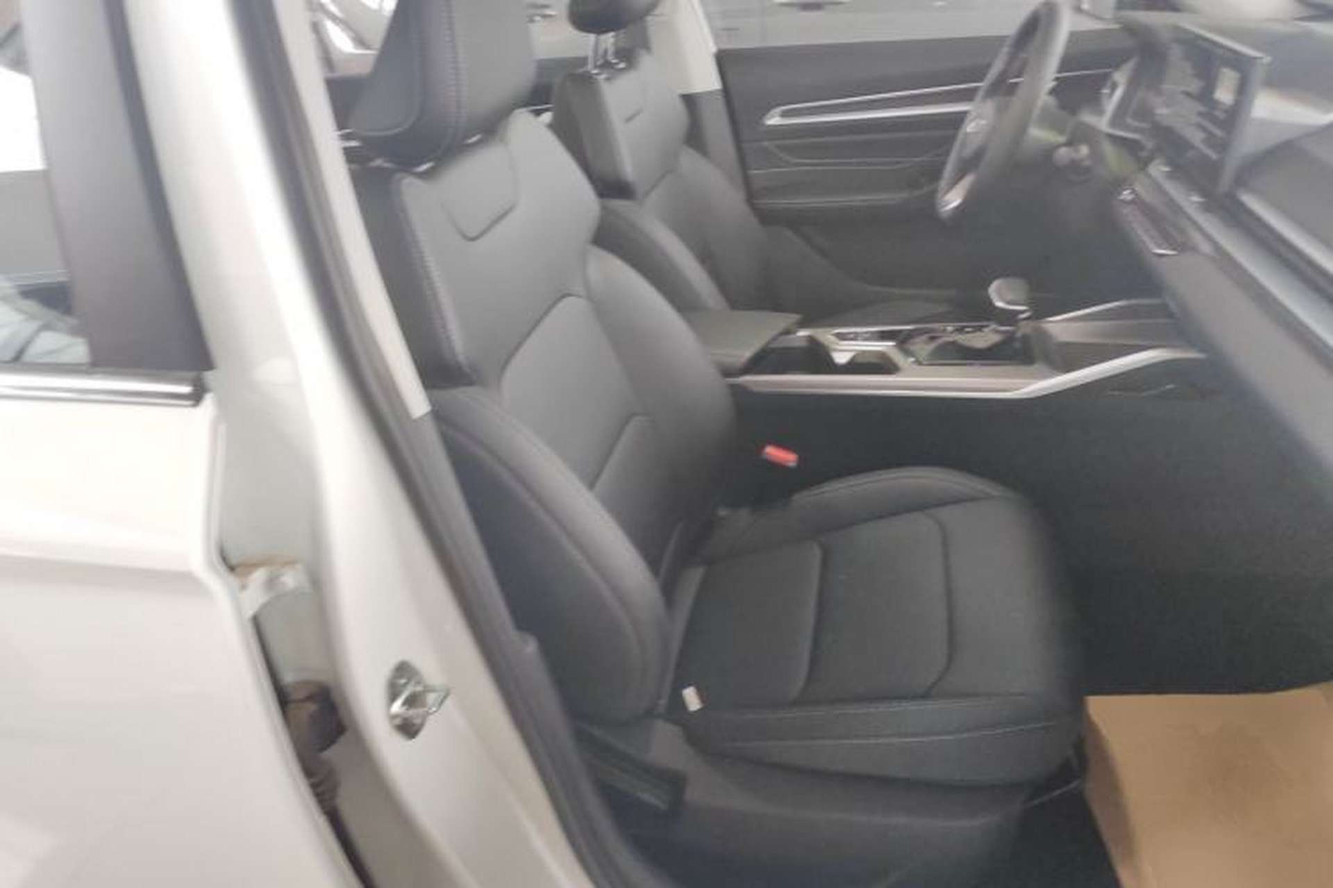 Used Geely Auto Emgrand 2026 Model 4th Generation 4 Millionth Anniversary Edition 1.5L CVT Feiyue Edition Right Front Seat