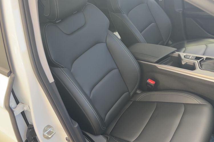 Used Geely Auto Emgrand 2026 Model 4th Generation 4 Millionth Anniversary Model 1.5L CVT Starry Edition Right Front Seat