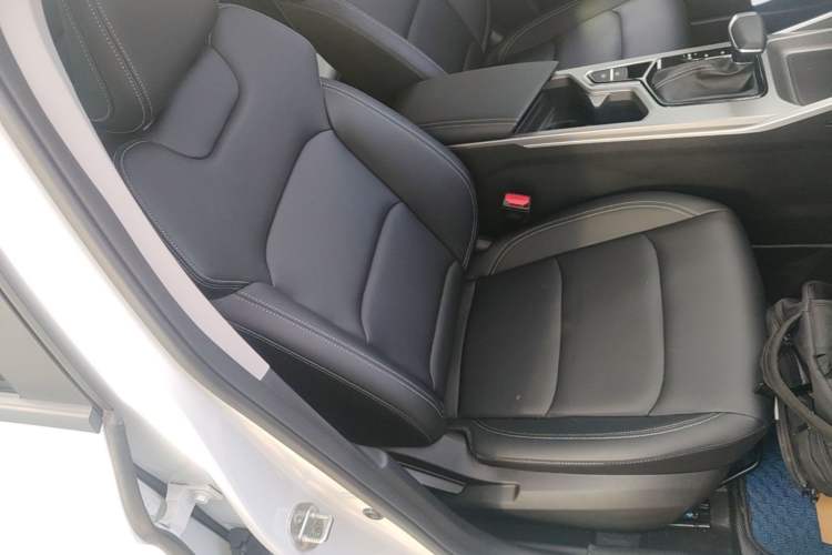 Used Geely Auto Emgrand 2026 Model 4th Generation 4 Millionth Anniversary Model 1.5L CVT Starry Edition Right Front Seat
