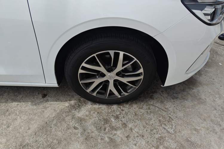 Used Geely Auto Emgrand 2026 Model 4th Generation 4 Millionth Anniversary Edition 1.5L Manual Overdrive Edition Right Front Wheel Hub