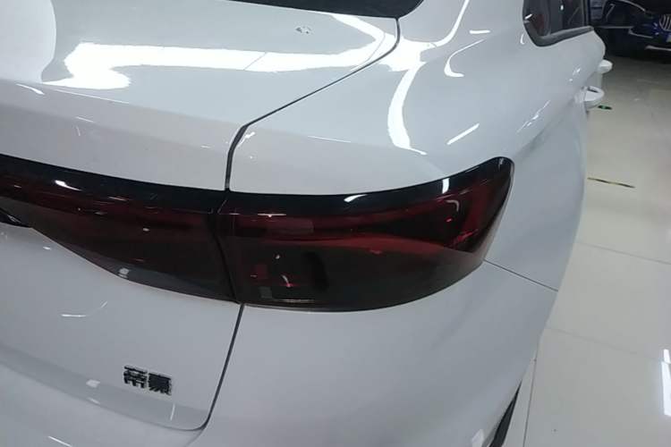 Used Geely Auto Emgrand 2026 Model 4th Generation 4 Millionth Anniversary Edition 1.5L CVT Overdrive Edition Right Rear Taillight