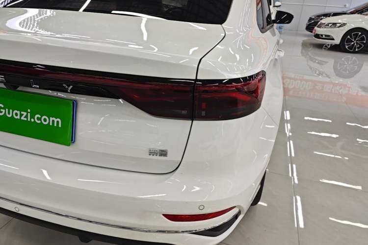 Used Geely Auto Emgrand 2026 Model 4th Generation 4 Millionth Anniversary Edition 1.5L CVT Overdrive Edition Right Rear Taillight