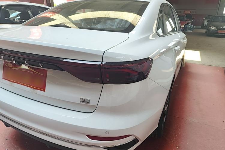 Used Geely Auto Emgrand 2026 Model 4th Generation 4 Millionth Anniversary Edition 1.5L CVT Overdrive Edition Right Rear Taillight