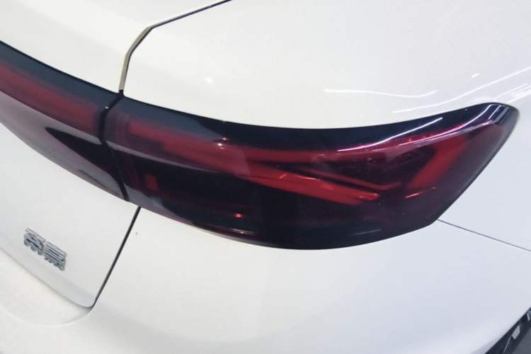 Used Geely Auto Emgrand 2026 Model 4th Generation 4 Millionth Anniversary Edition 1.5L CVT Overdrive Edition Right Rear Taillight