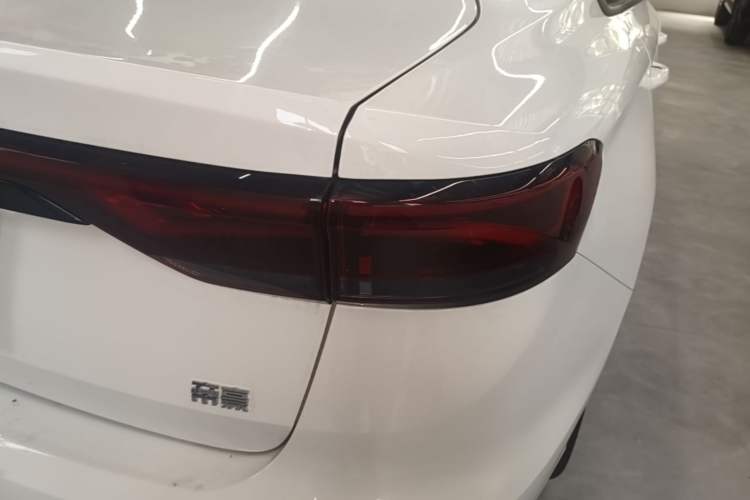 Used Geely Auto Emgrand 2026 Model 4th Generation 4 Millionth Anniversary Edition 1.5L CVT Overdrive Edition Right Rear Taillight