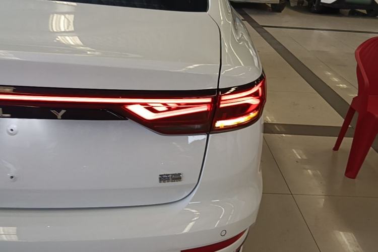 Used Geely Auto Emgrand 2026 Model 4th Generation 4 Millionth Anniversary Edition 1.5L CVT Overdrive Edition Right Rear Taillight