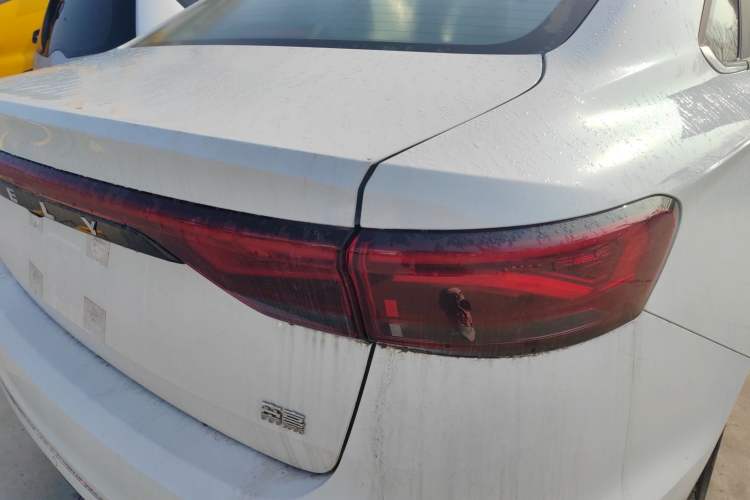 Used Geely Auto Emgrand 2026 Model 4th Generation 4 Millionth Anniversary Edition 1.5L CVT Feiyue Edition Right Rear Taillight