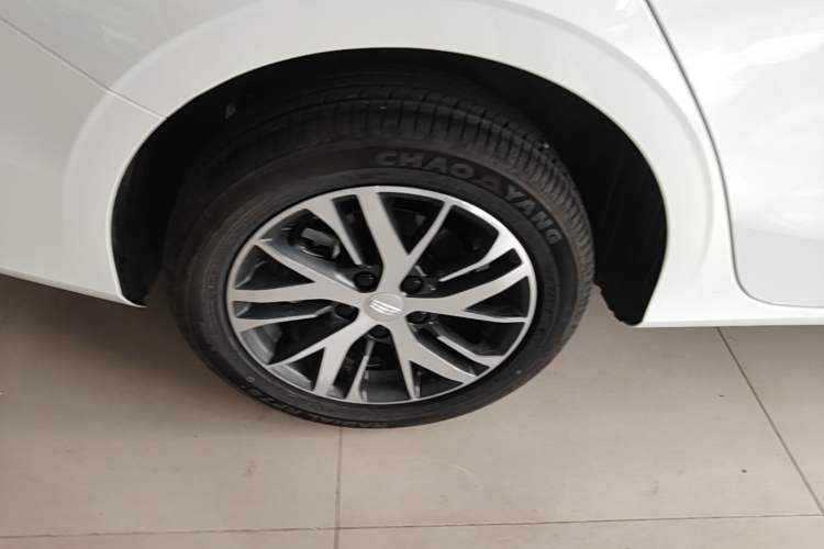 Used Geely Auto Emgrand 2026 Model 4th Generation 4 Millionth Anniversary Edition 1.5L CVT Overdrive Edition Right Rear Wheel Hub