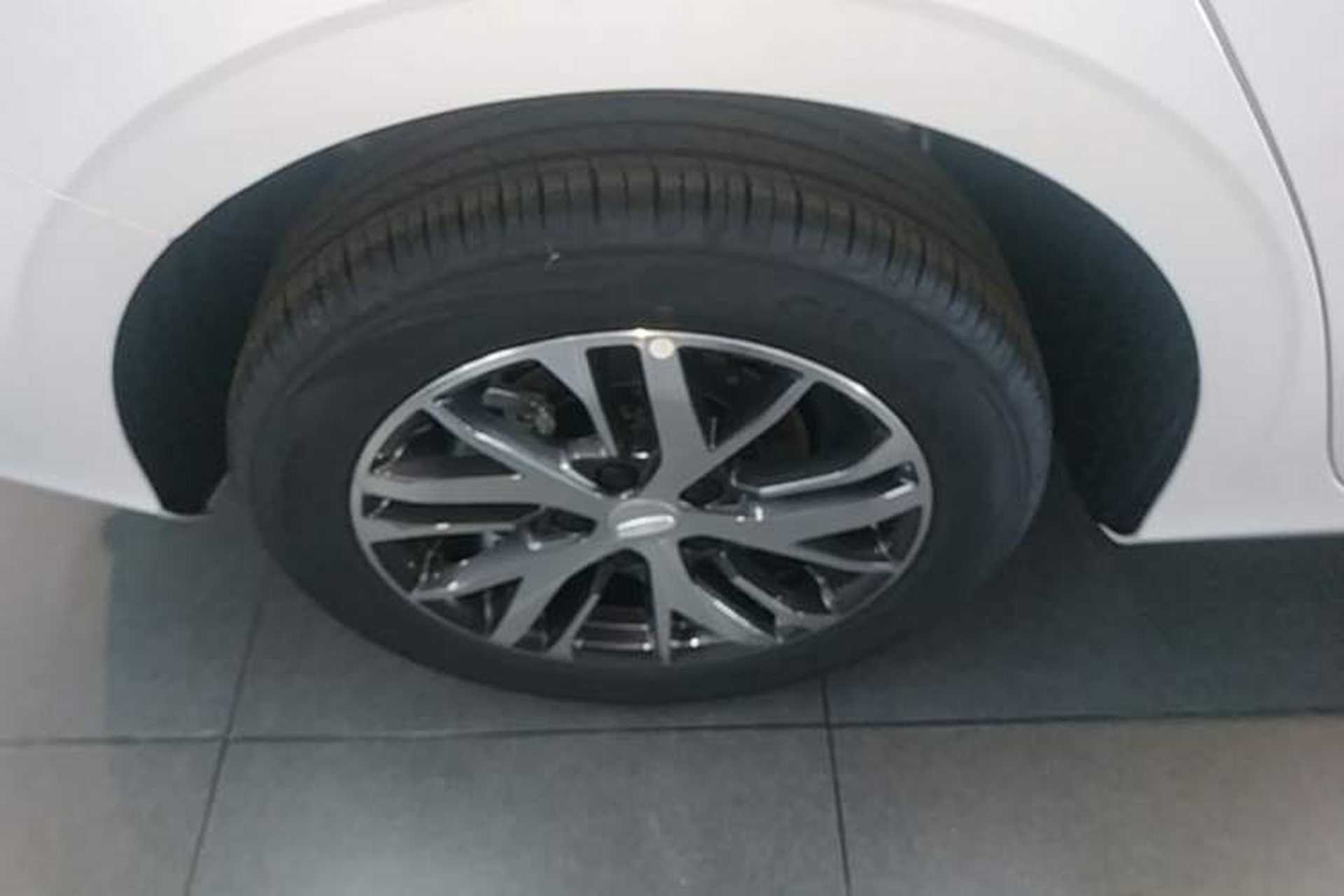 Used Geely Auto Emgrand 2026 Model 4th Generation 4 Millionth Anniversary Edition 1.5L CVT Overdrive Edition Right Rear Wheel Hub