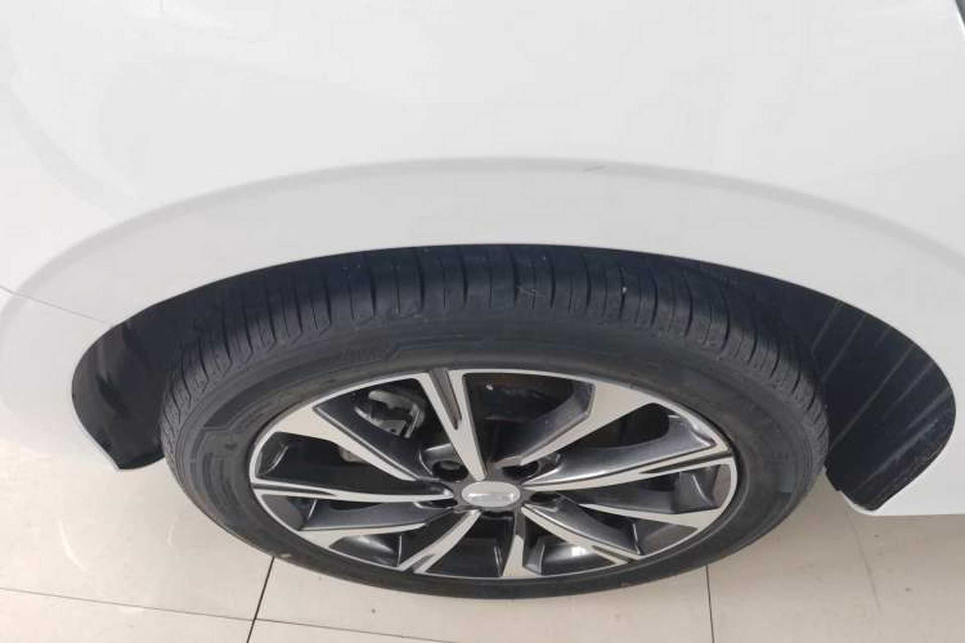 Used Geely Auto Emgrand 2026 Model 4th Generation 4 Millionth Anniversary Edition 1.5L CVT Feiyue Edition Right Rear Wheel Hub