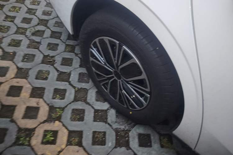 Used Geely Auto Emgrand 2026 Model 5th Generation 1.5L CVT Luxury Edition Right Rear Wheel Hub