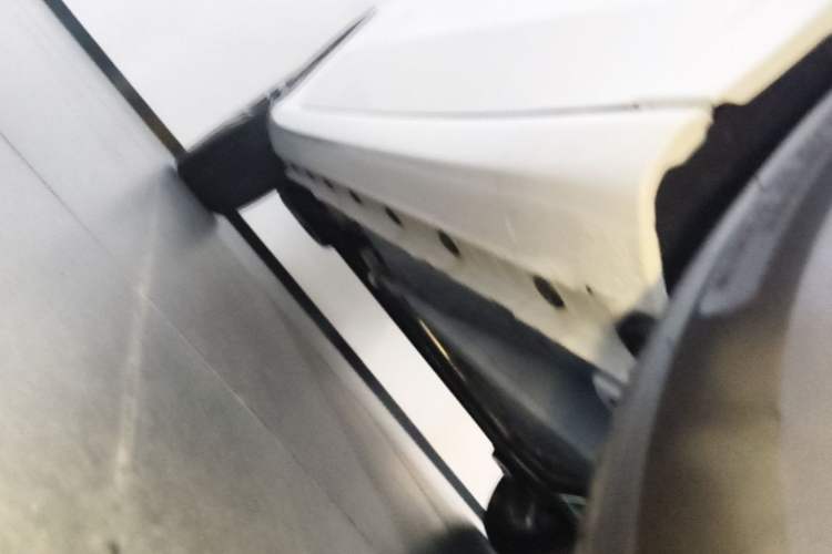 Used Geely Auto Emgrand 2026 Model 4th Generation 4 Millionth Anniversary Edition 1.5L CVT Overdrive Edition Right Side Sill