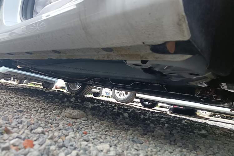 Used Geely Auto Emgrand 2026 Model 4th Generation 4 Millionth Anniversary Edition 1.5L CVT Feiyue Edition Right Side Sill