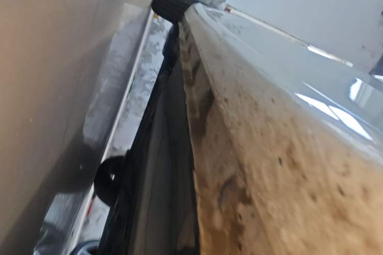 Used Geely Auto Emgrand 2026 Model 4th Generation 4 Millionth Anniversary Edition 1.5L CVT Overdrive Edition Right Side Sill