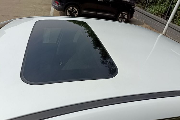 Used Geely Auto Emgrand 2026 Model 5th Generation 1.5T DCT Prestige Edition Roof