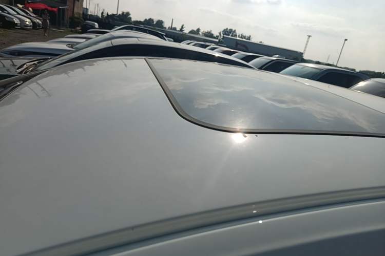 Used Geely Auto Emgrand 2026 Model 4th Generation 4 Millionth Anniversary Edition 1.5L CVT Feiyue Edition Roof