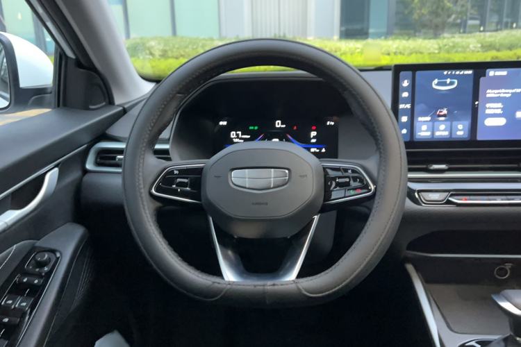 Used Geely Auto Emgrand 2026 Model 4th Generation 4 Millionth Anniversary Edition 1.5L CVT Overdrive Edition Steering Wheel