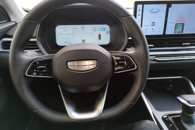 Used Geely Auto Emgrand 2026 Model 4th Generation 4 Millionth Anniversary Edition 1.5L CVT Feiyue Edition Steering Wheel