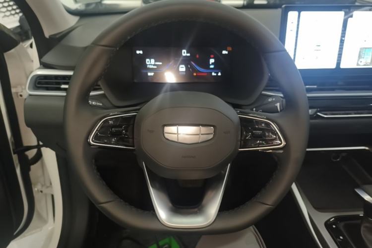 Used Geely Auto Emgrand 2026 Model 4th Generation 4 Millionth Anniversary Edition 1.5L CVT Overdrive Edition Steering Wheel