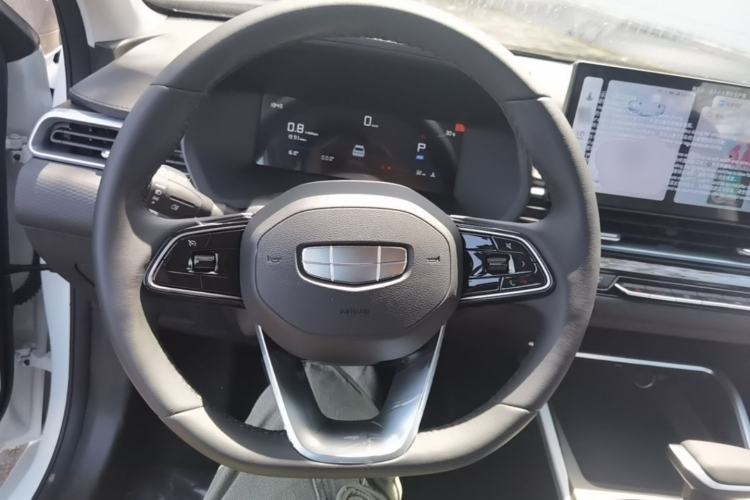 Used Geely Auto Emgrand 2026 Model 4th Generation 4 Millionth Anniversary Edition 1.5L CVT Overdrive Edition Steering Wheel