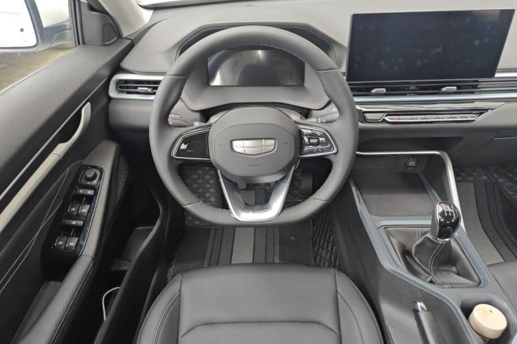 Used Geely Auto Emgrand 2026 Model 4th Generation 4 Millionth Anniversary Edition 1.5L Manual Overdrive Edition Steering Wheel