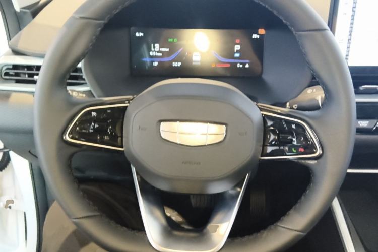Used Geely Auto Emgrand 2026 Model 4th Generation 4 Millionth Anniversary Edition 1.5L CVT Overdrive Edition Steering Wheel