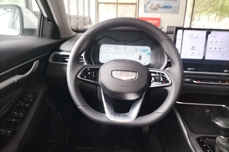 Used Geely Auto Emgrand 2026 Model 4th Generation 4 Millionth Anniversary Edition 1.5L CVT Feiyue Edition Steering Wheel