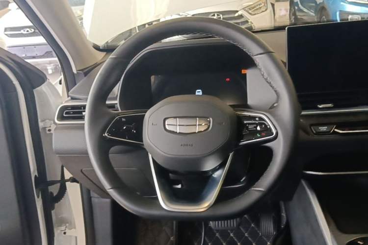 Used Geely Auto Emgrand 2026 Model 4th Generation 4 Millionth Anniversary Edition 1.5L CVT Overdrive Edition Steering Wheel