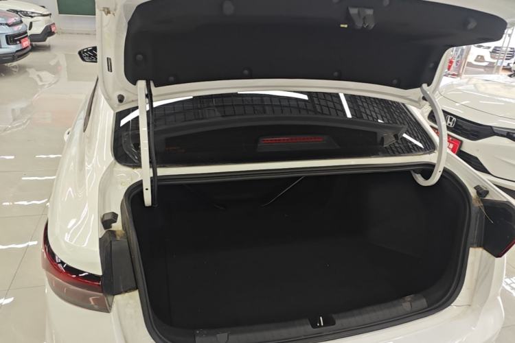 Used Geely Auto Emgrand 2026 Model 4th Generation 4 Millionth Anniversary Edition 1.5L CVT Overdrive Edition Trunk