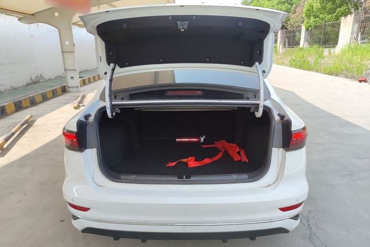 Used Geely Auto Emgrand 2026 Model 4th Generation 4 Millionth Anniversary Edition 1.5L CVT Feiyue Edition Trunk